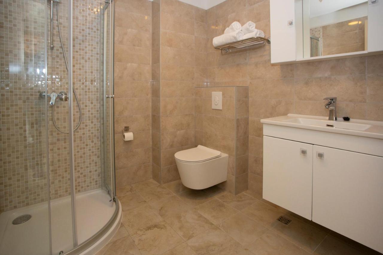 Apartments Medvidovic Baška Voda Buitenkant foto