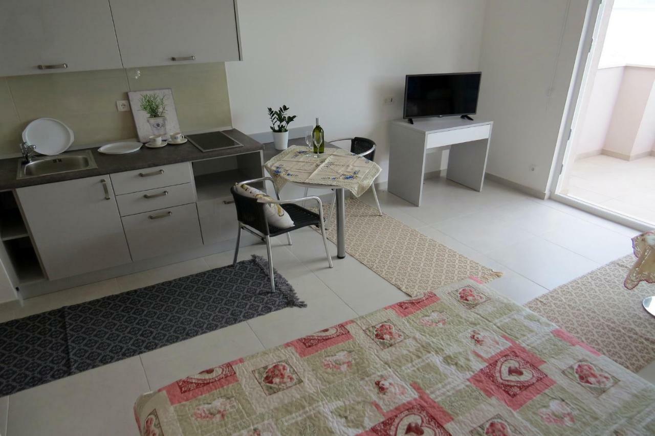 Apartments Medvidovic Baška Voda Buitenkant foto